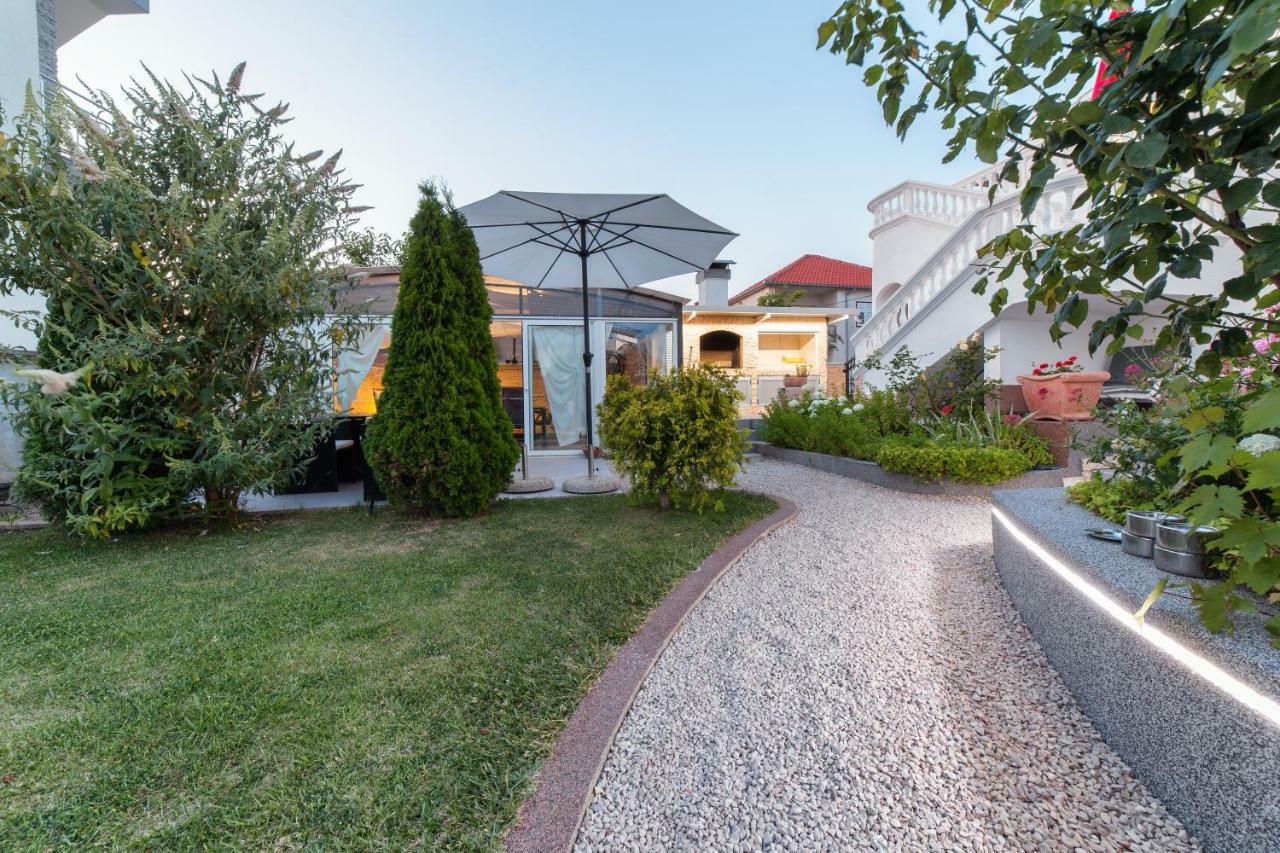 Apartments Lipic Vodice Eksteriør billede