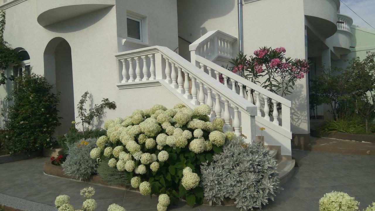 Apartments Lipic Vodice Eksteriør billede
