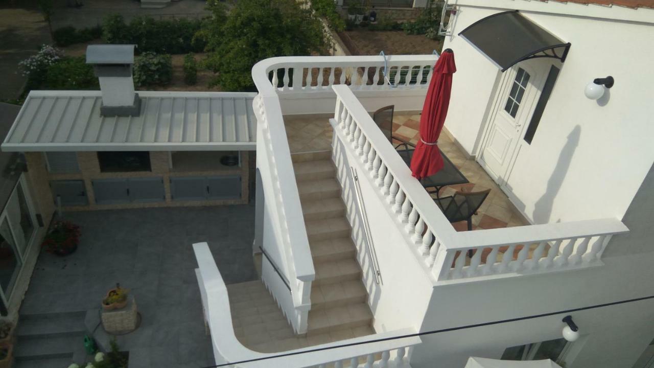 Apartments Lipic Vodice Eksteriør billede