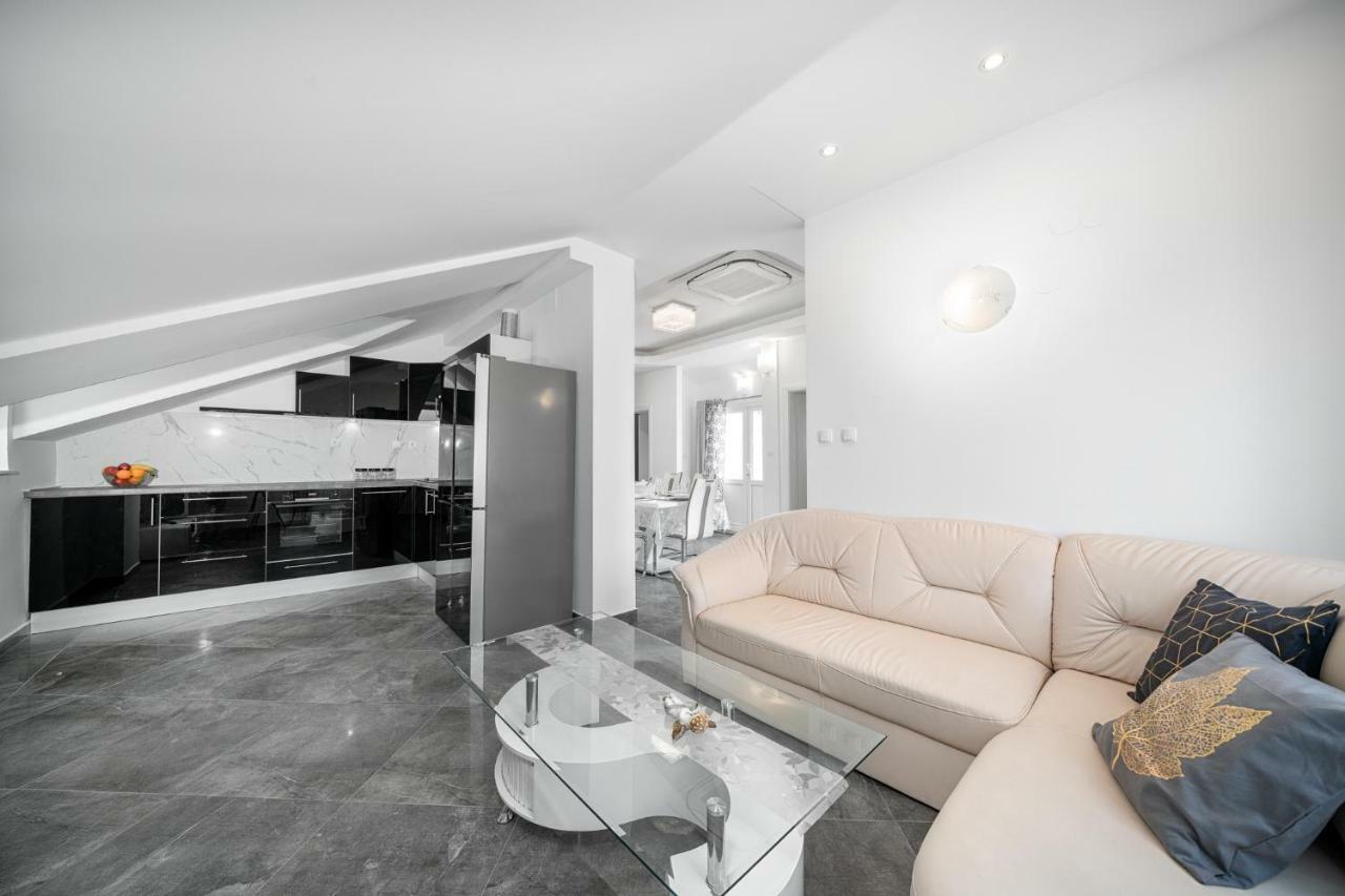 Apartments Lipic Vodice Eksteriør billede